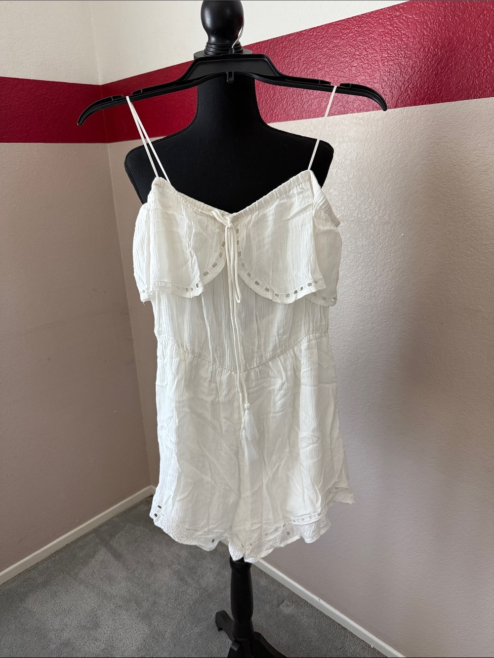 Lush - White Strapless Shorts Romper with Eyelet Trim | Sz L
